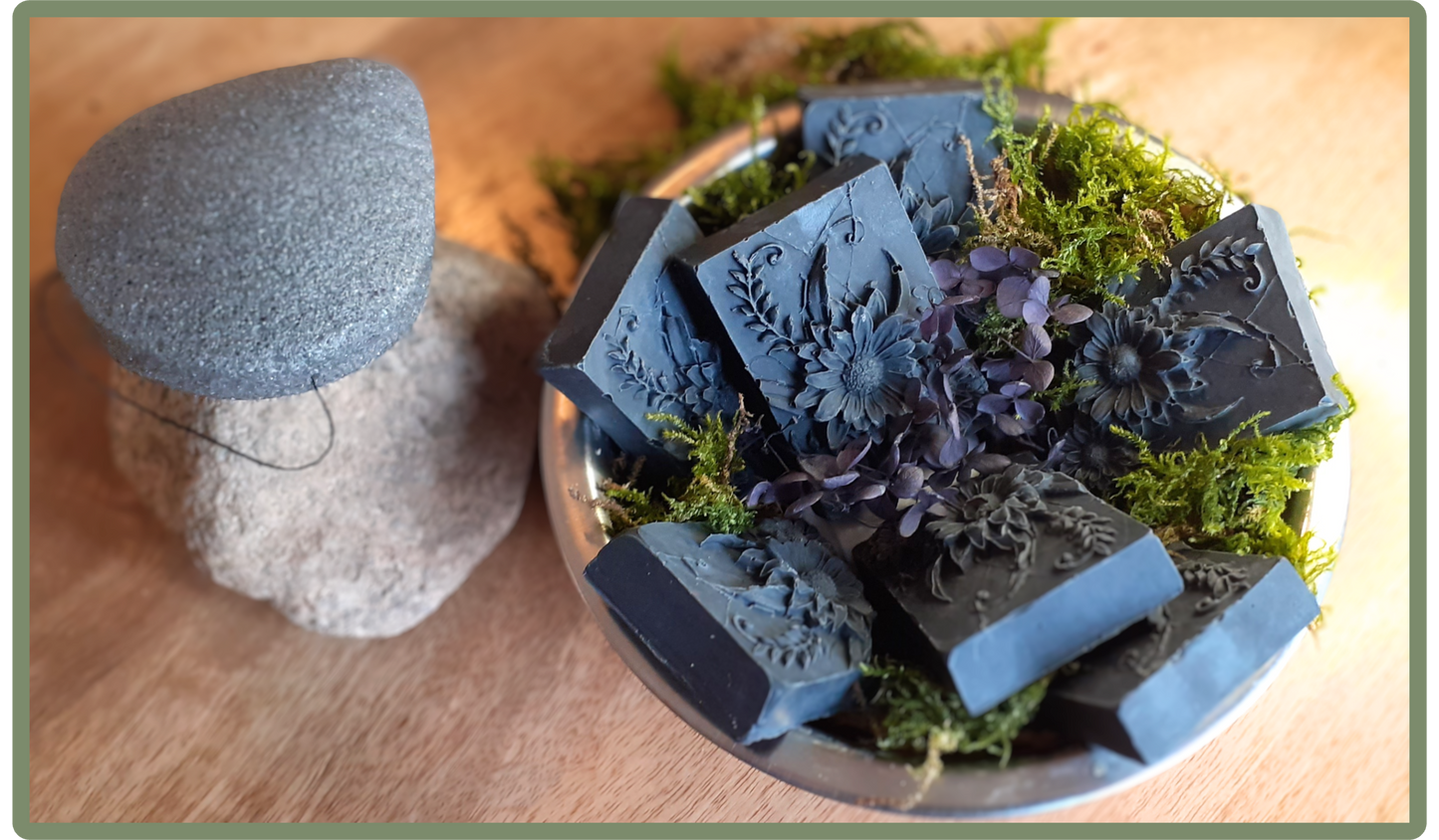 Rocher charbonneux ❀